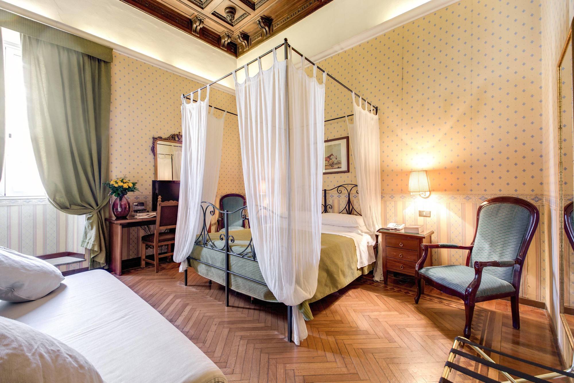 Hotel St. Moritz Рим Екстериор снимка